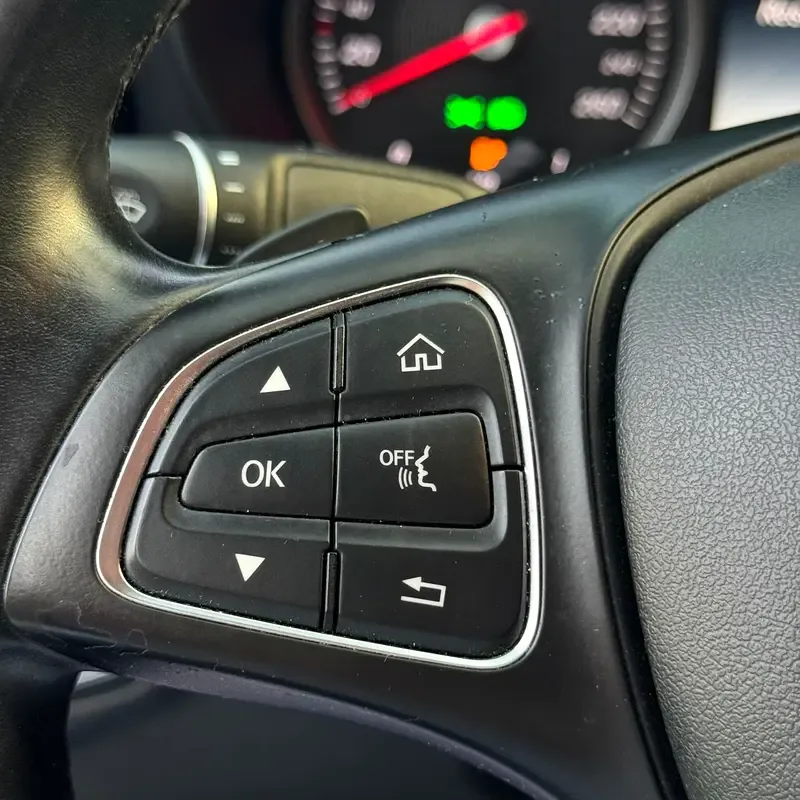 Mercedes-Benz C-Class C 200 7G-Tronic Plus (184 حصان) - 7