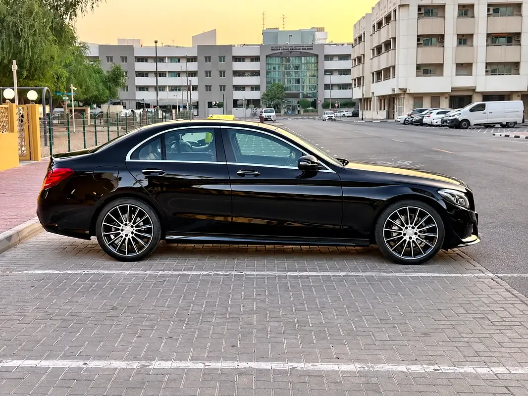 Mercedes-Benz C-Class C 200 7G-Tronic Plus (184 حصان) - 7