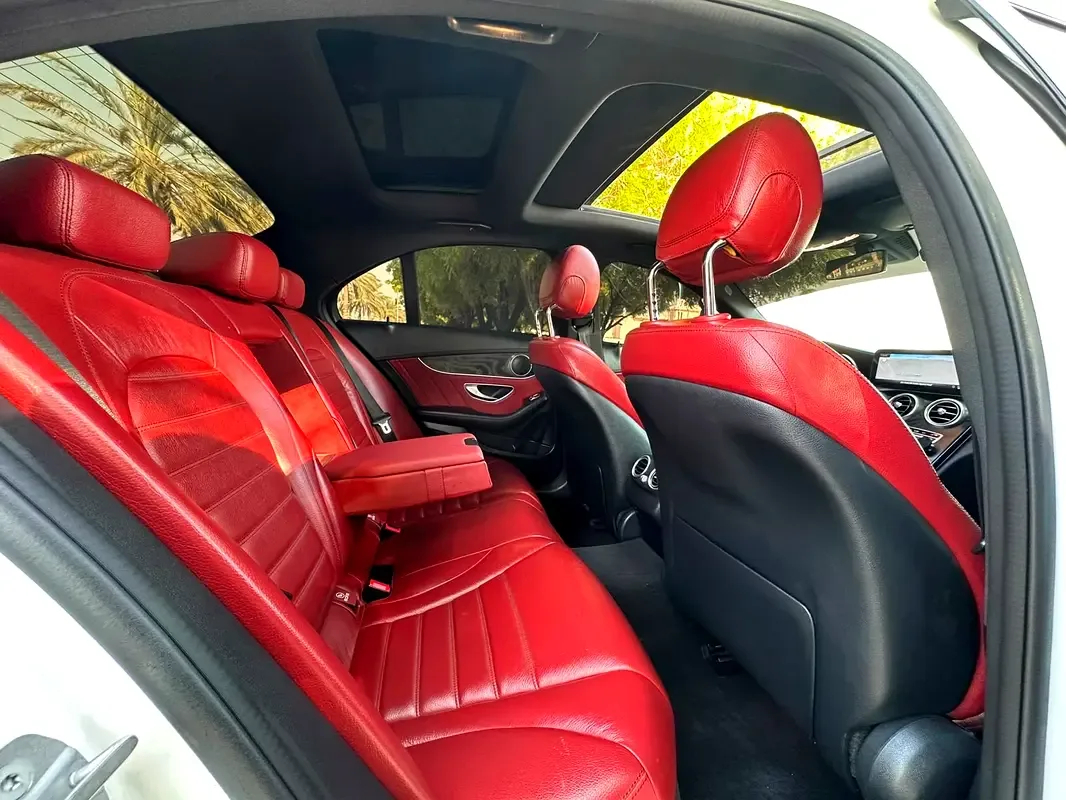 Mercedes-Benz C-Class C 200 9G-TRONIC (184 حصان) - 12