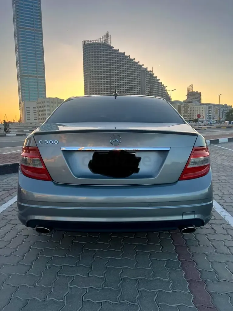 Mercedes-Benz C-Class C 300 7G-Tronic (231 حصان) - 4