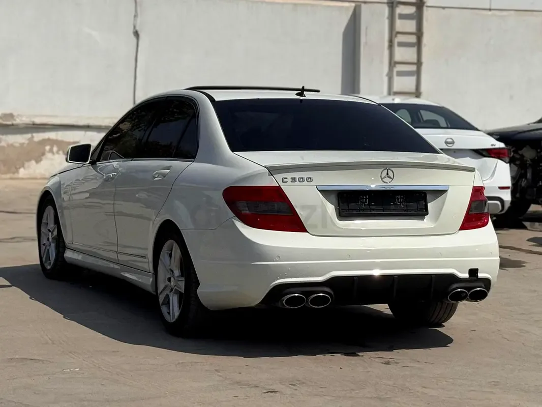 Mercedes-Benz C-Class C 300 7G-Tronic (231 hp) - 4