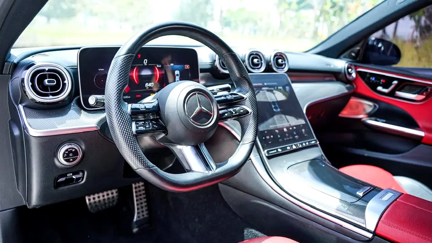 Mercedes-Benz C-Class C 300 9G-TRONIC (249 hp) - 13