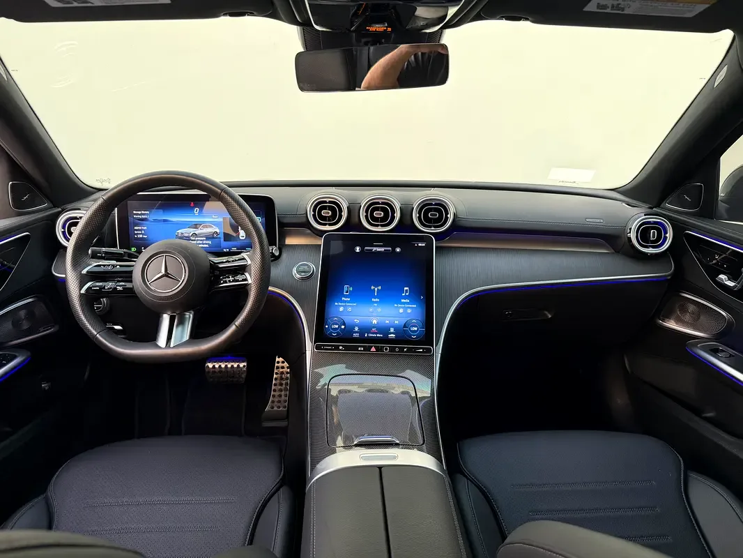 Mercedes-Benz C-Class C 300 9G-TRONIC (249 حصان) - 9