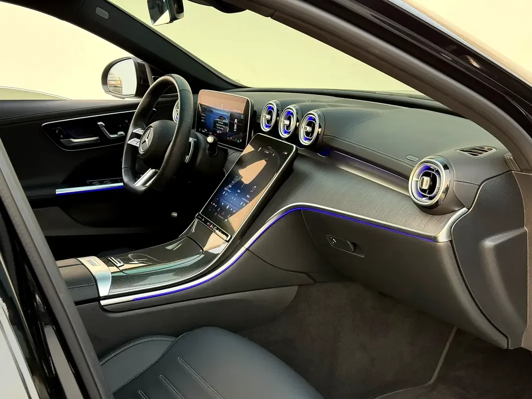 Mercedes-Benz C-Class C 300 9G-TRONIC (249 حصان) - 16