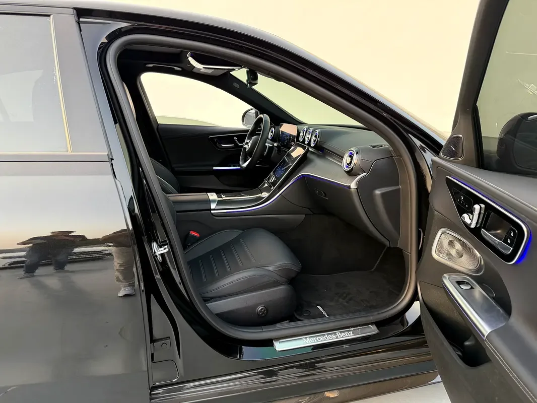 Mercedes-Benz C-Class C 300 9G-TRONIC (249 حصان) - 15