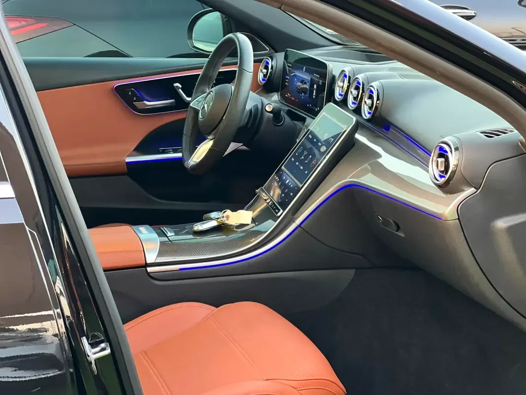 Mercedes-Benz C-Class C 300 9G-TRONIC (249 حصان) - 18