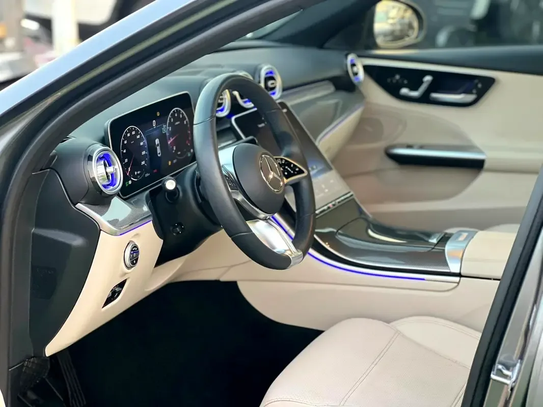 Mercedes-Benz C-Class C 300 9G-TRONIC (249 حصان) - 8