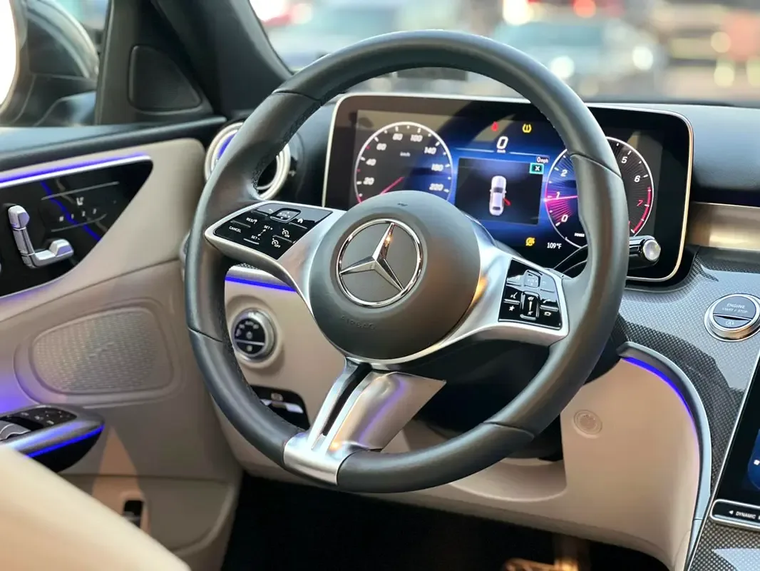 Mercedes-Benz C-Class C 300 9G-TRONIC (249 حصان) - 13