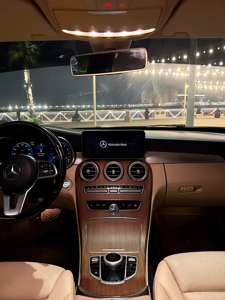 Mercedes-Benz C-Class C 300 9G-TRONIC (249 حصان) - 11