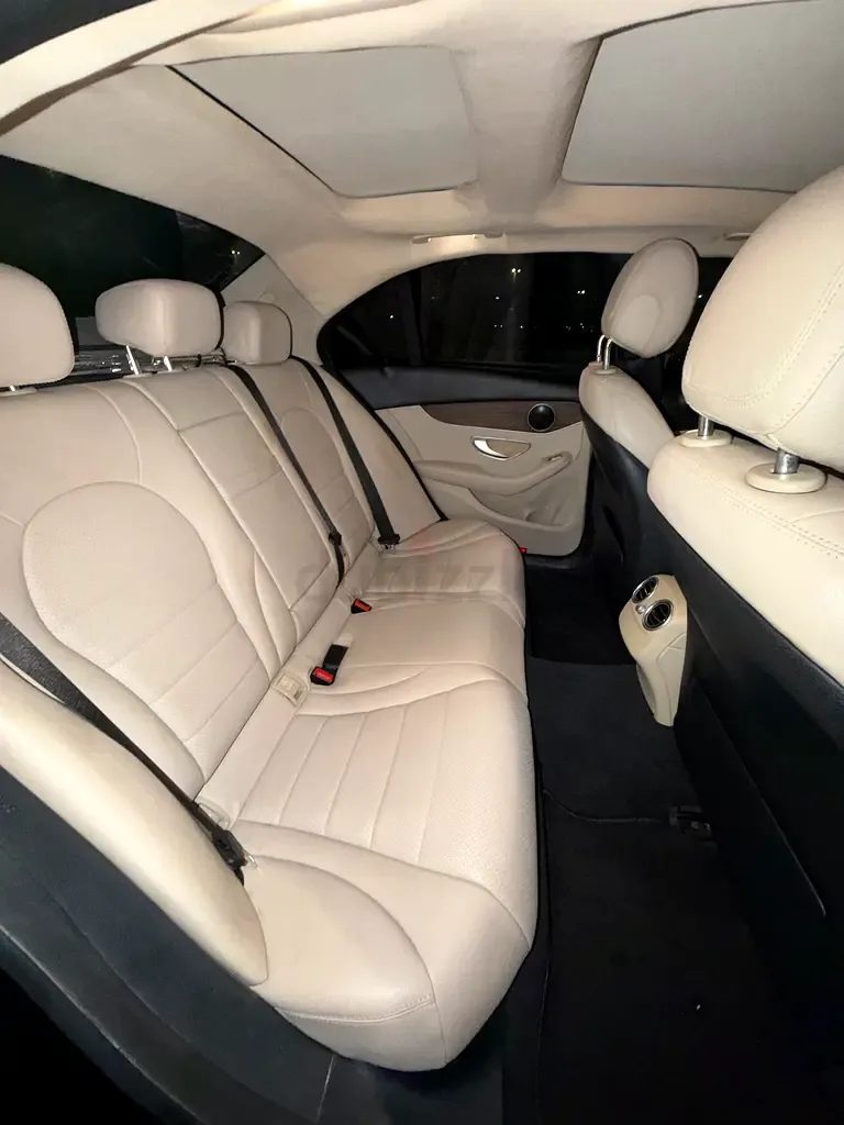 Mercedes-Benz C-Class C 300 9G-TRONIC (249 حصان) - 15