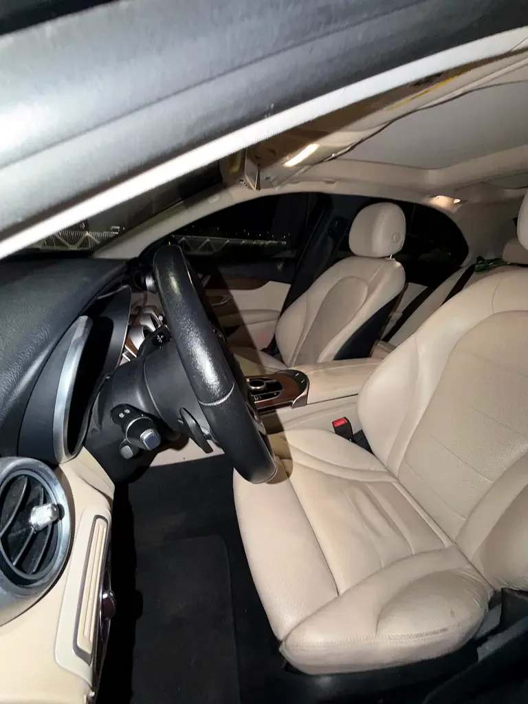 Mercedes-Benz C-Class C 300 9G-TRONIC (249 حصان) - 18