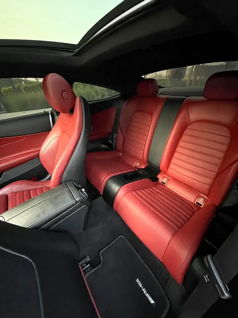 Mercedes-Benz C-Class C 300 9G-TRONIC (258 حصان) - 9