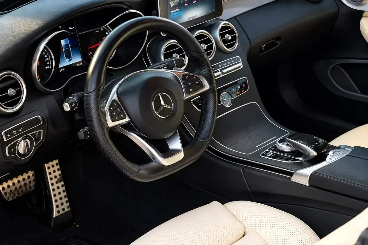 Mercedes-Benz C-Class C 300 9G-TRONIC (258 hp) - 15