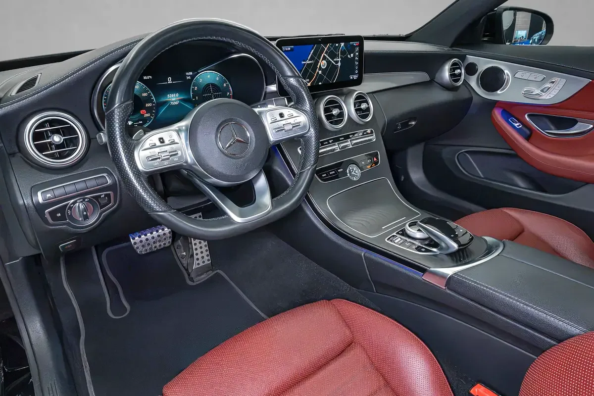 Mercedes-Benz C-Class C 300 9G-TRONIC (258 حصان) - 11