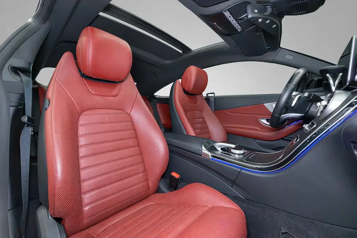 Mercedes-Benz C-Class C 300 9G-TRONIC (258 حصان) - 15
