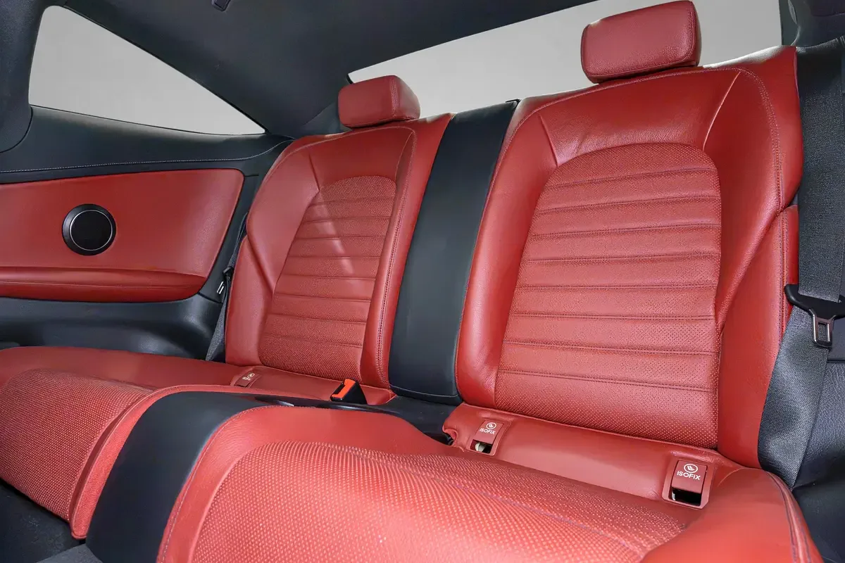 Mercedes-Benz C-Class C 300 9G-TRONIC (258 حصان) - 17