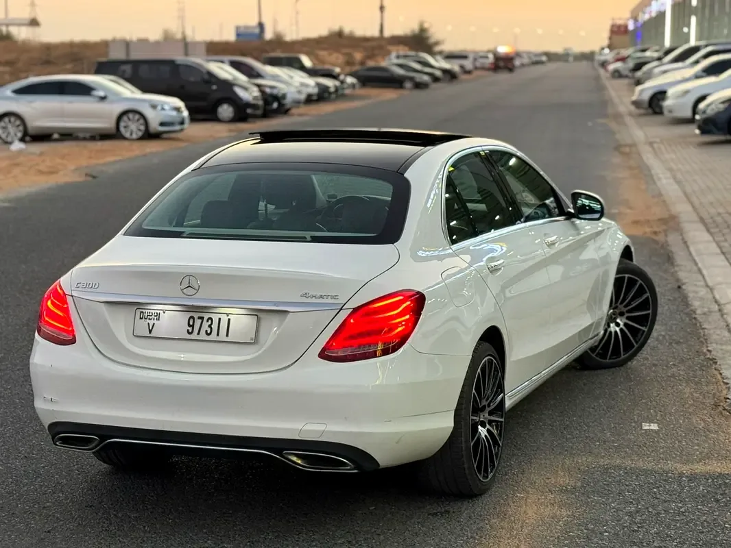 Mercedes-Benz C-Class C 300 BlueTEC Hybrid 7G-Tronic Plus (204 حصان) - 12
