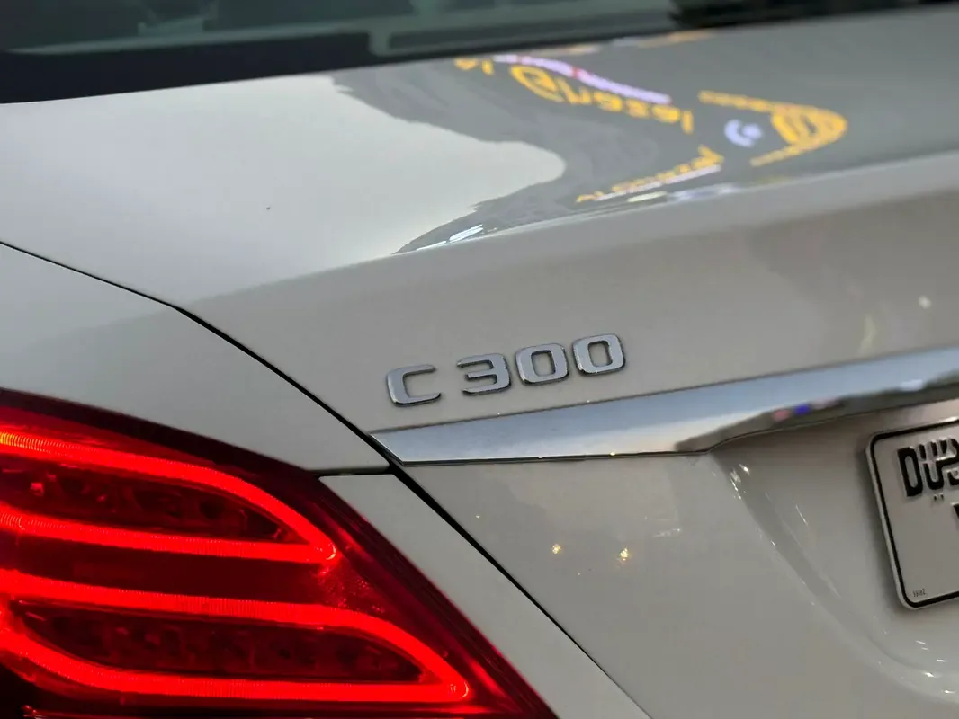 Mercedes-Benz C-Class C 300 BlueTEC Hybrid 7G-Tronic Plus (204 حصان) - 9