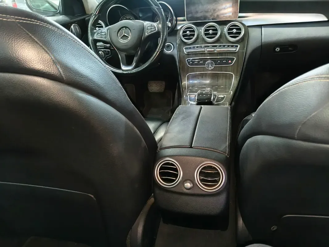 Mercedes-Benz C-Class C 300 BlueTEC Hybrid 7G-Tronic Plus (204 حصان) - 18