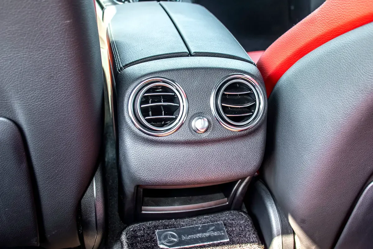 Mercedes-Benz C-Class C 43 4Matic 9G-Tronic (367 hp) - 16