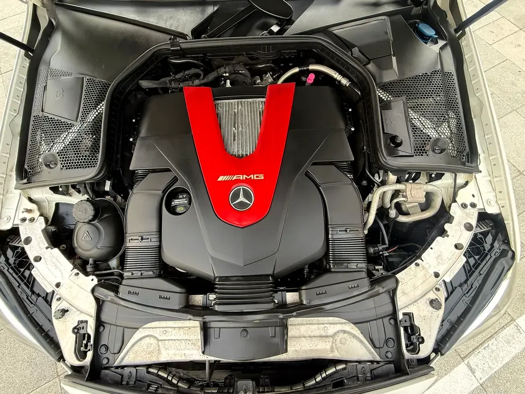 Mercedes-Benz C-Class C 43 9G-TRONIC 4MATIC (390 حصان) - 19