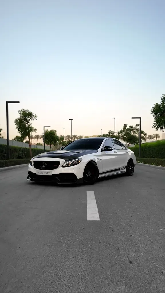 Mercedes-Benz C-Class C 63 AMG Performance Package Speedshift MCT (487 hp)