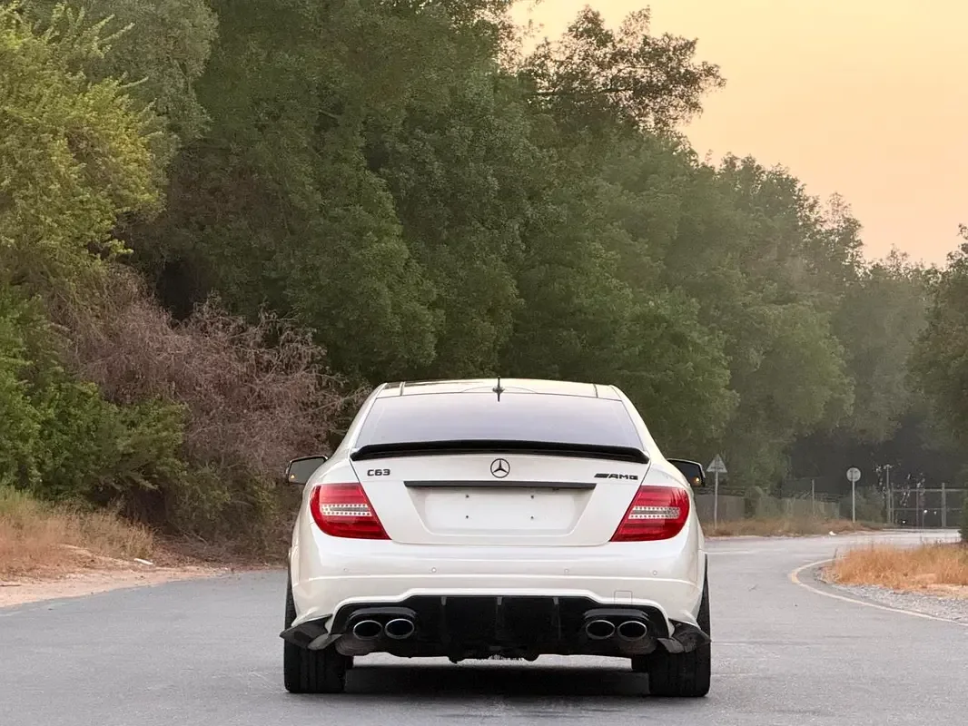 Mercedes-Benz C-Class C 63 AMG Speedshift MCT (457 hp) - 3