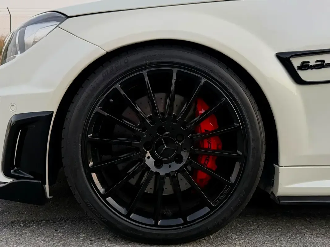 Mercedes-Benz C-Class C 63 AMG Speedshift MCT (457 hp) - 8
