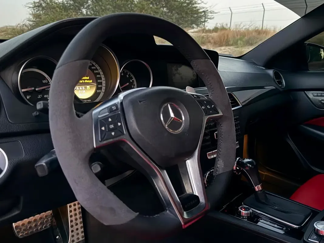 Mercedes-Benz C-Class C 63 AMG Speedshift MCT (457 hp) - 17
