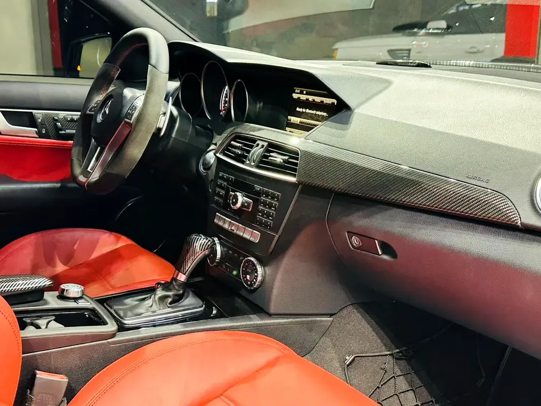 Mercedes-Benz C-Class C 63 AMG Speedshift MCT (457 حصان) - 8