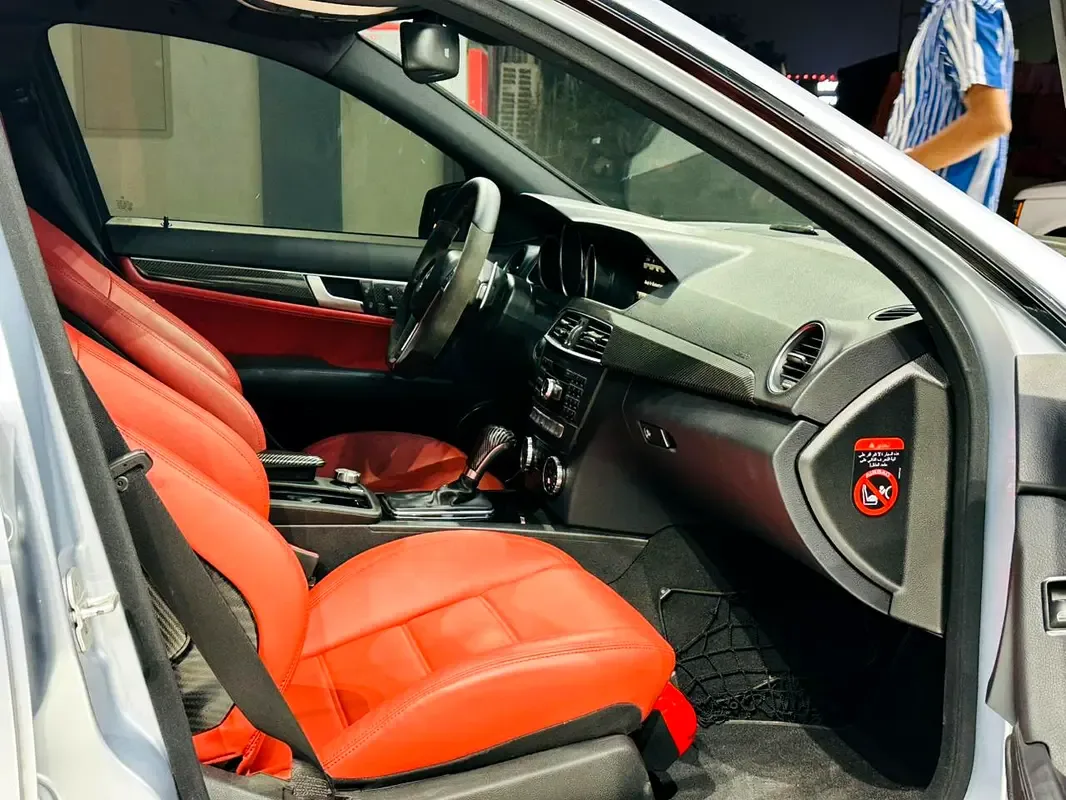 Mercedes-Benz C-Class C 63 AMG Speedshift MCT (457 حصان) - 9