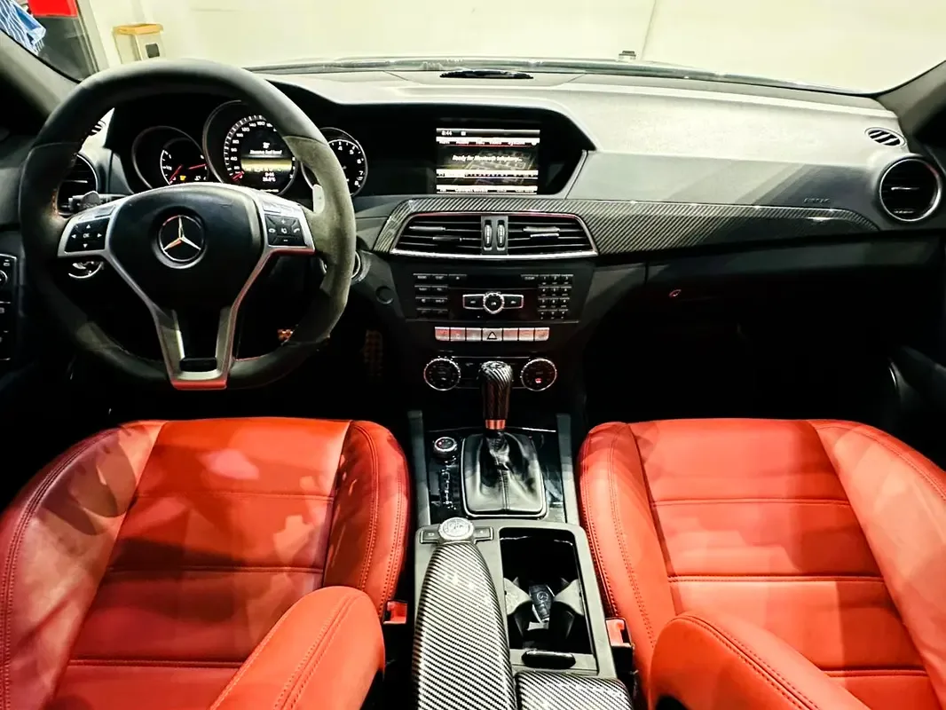 Mercedes-Benz C-Class C 63 AMG Speedshift MCT (457 حصان) - 12