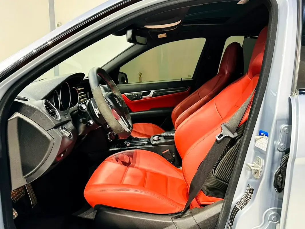 Mercedes-Benz C-Class C 63 AMG Speedshift MCT (457 حصان) - 10