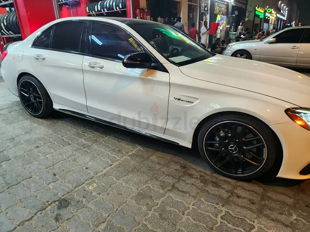 Mercedes-Benz C-Class C 63 SPEEDSHIFT (476 hp)