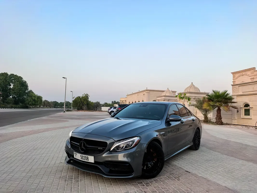 Mercedes-Benz C-Class C 63 SPEEDSHIFT (476 حصان) - 2