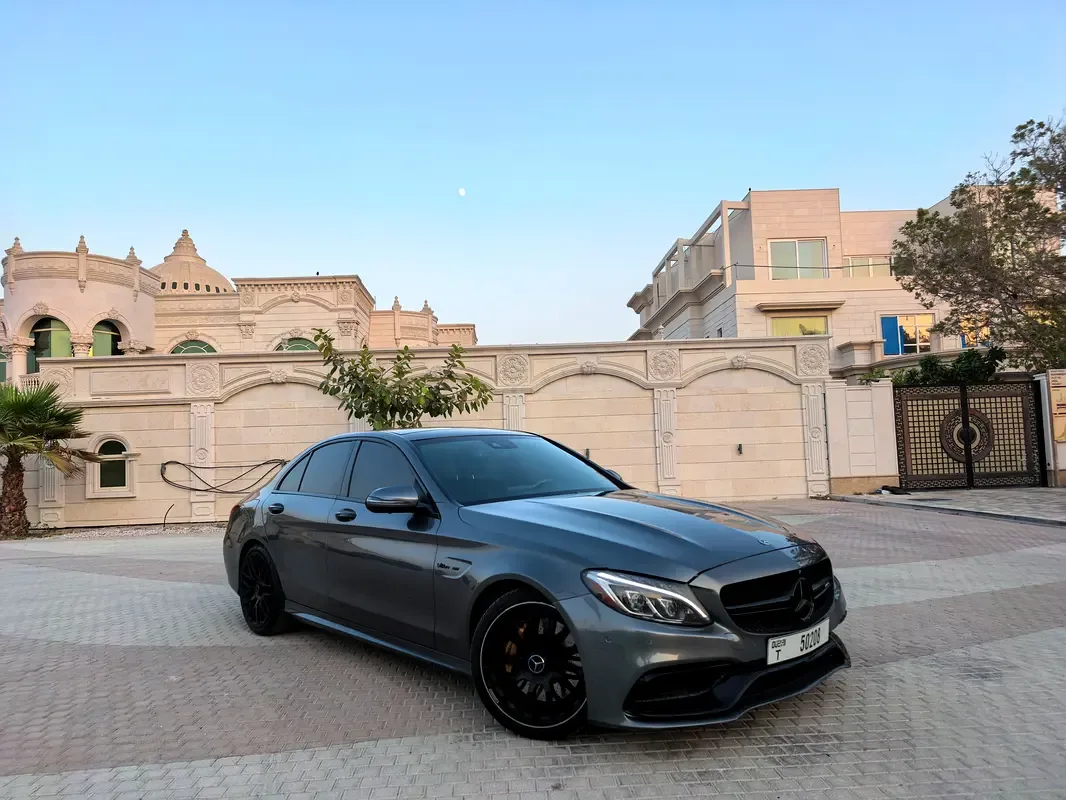 Mercedes-Benz C-Class C 63 SPEEDSHIFT (476 حصان)