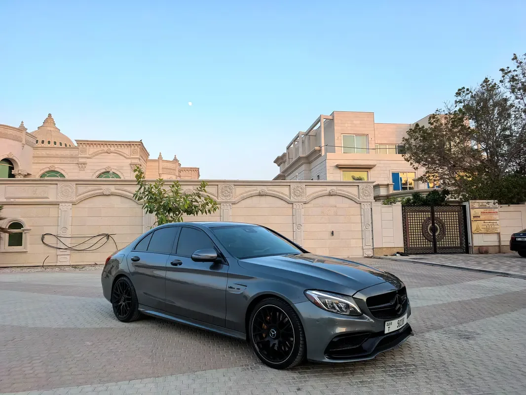 Mercedes-Benz C-Class C 63 SPEEDSHIFT (476 حصان) - 11