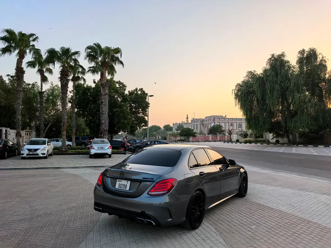 Mercedes-Benz C-Class C 63 SPEEDSHIFT (476 حصان) - 12