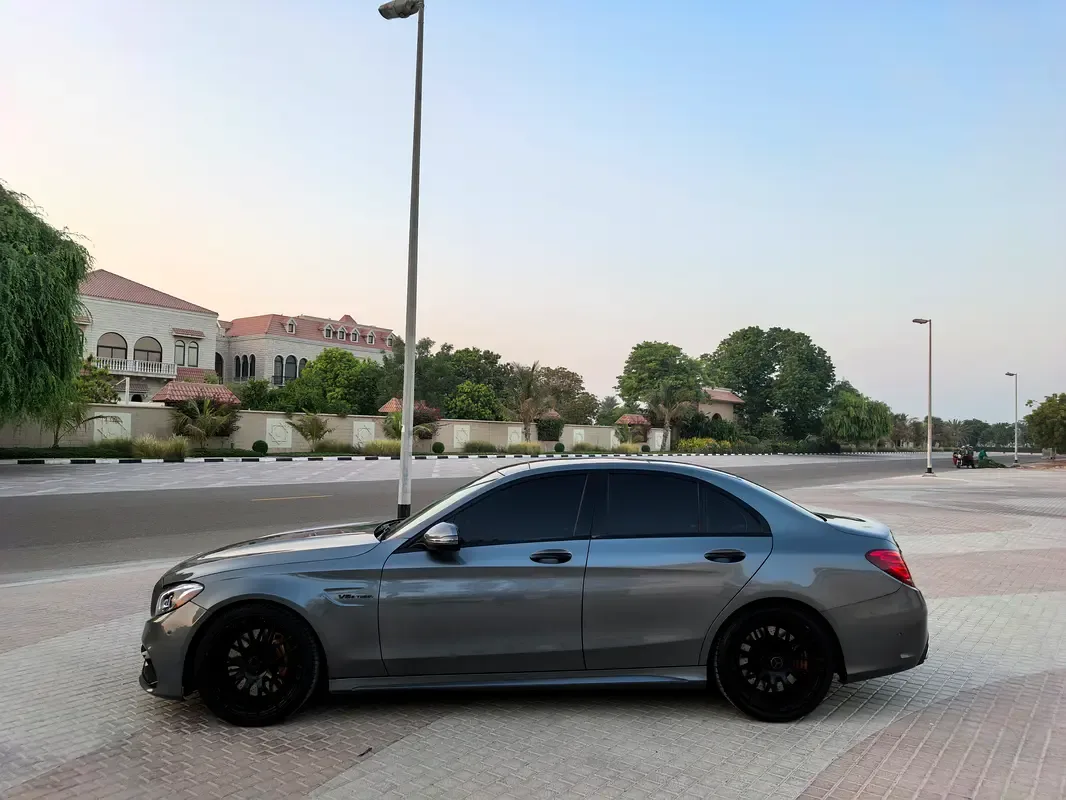 Mercedes-Benz C-Class C 63 SPEEDSHIFT (476 حصان) - 15