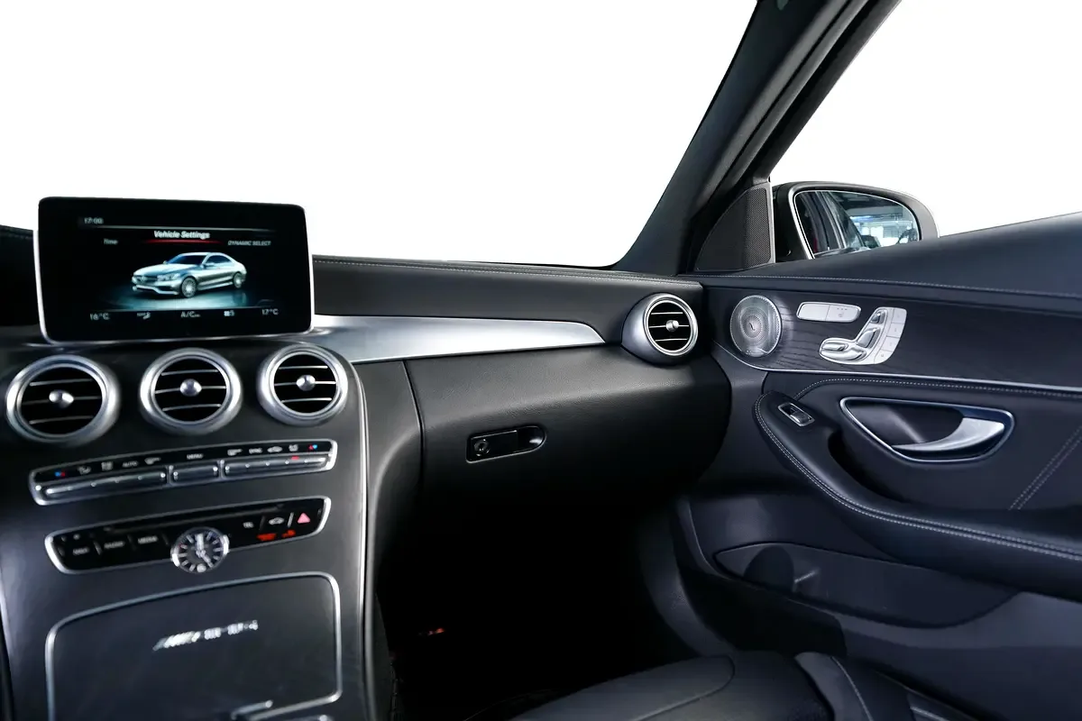 Mercedes-Benz C-Class C 63 SPEEDSHIFT DCT (476 hp) - 11