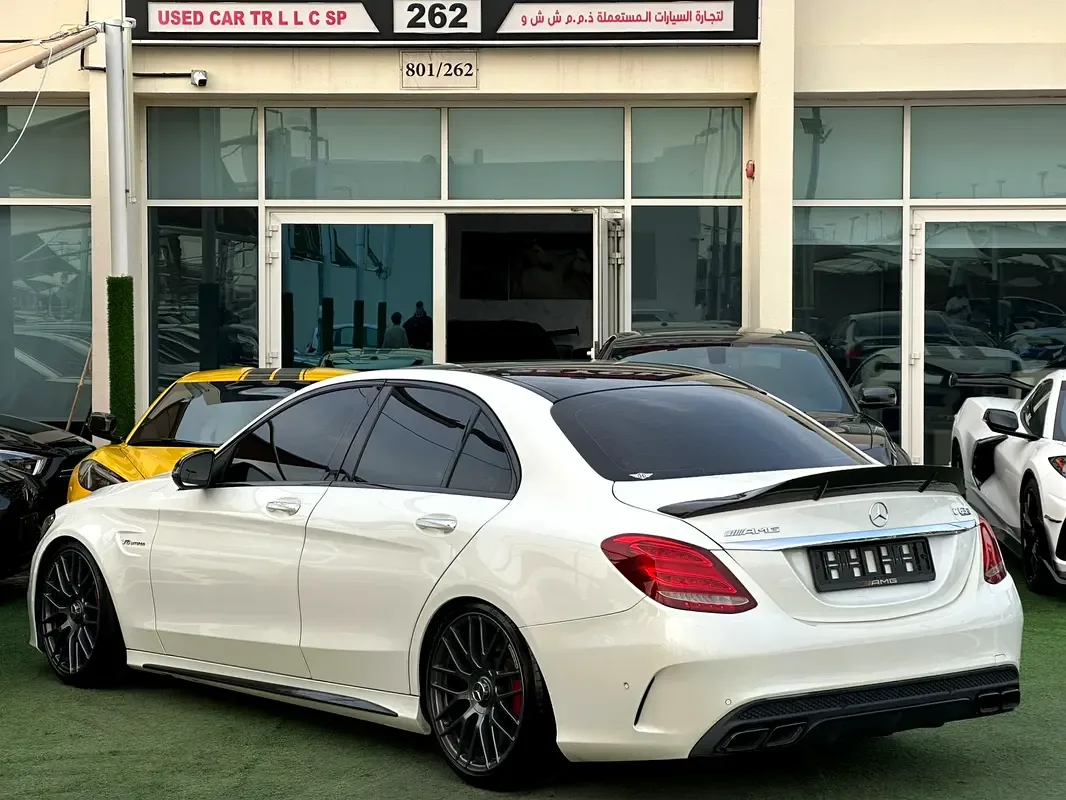 Mercedes-Benz C-Class C 63 SPEEDSHIFT DCT (476 حصان) - 3