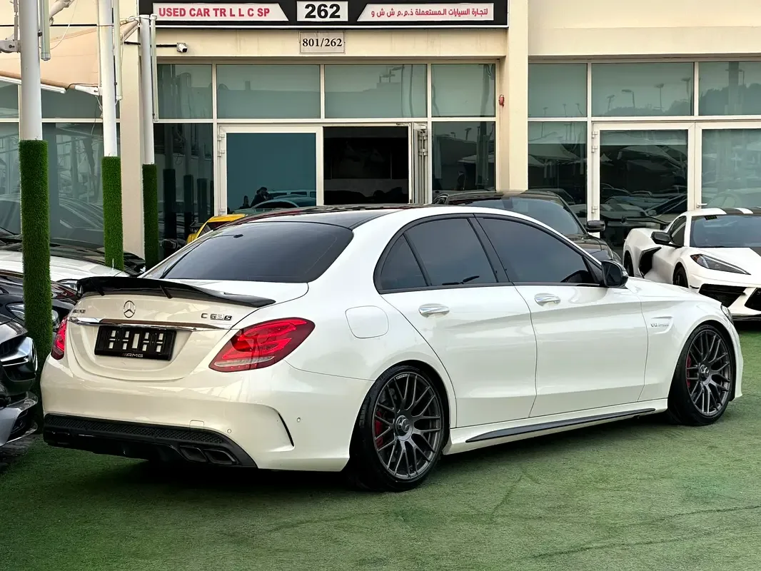 Mercedes-Benz C-Class C 63 SPEEDSHIFT DCT (476 حصان) - 6