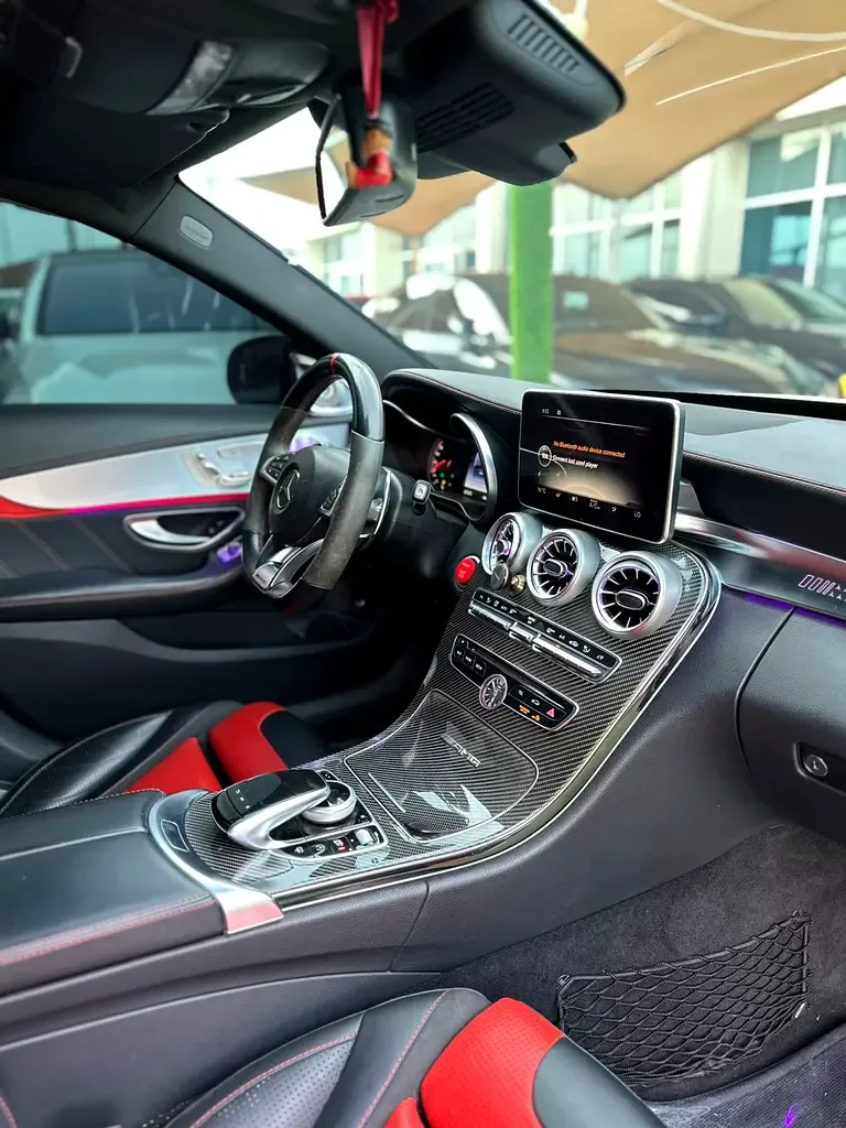 Mercedes-Benz C-Class C 63 SPEEDSHIFT DCT (476 حصان) - 9