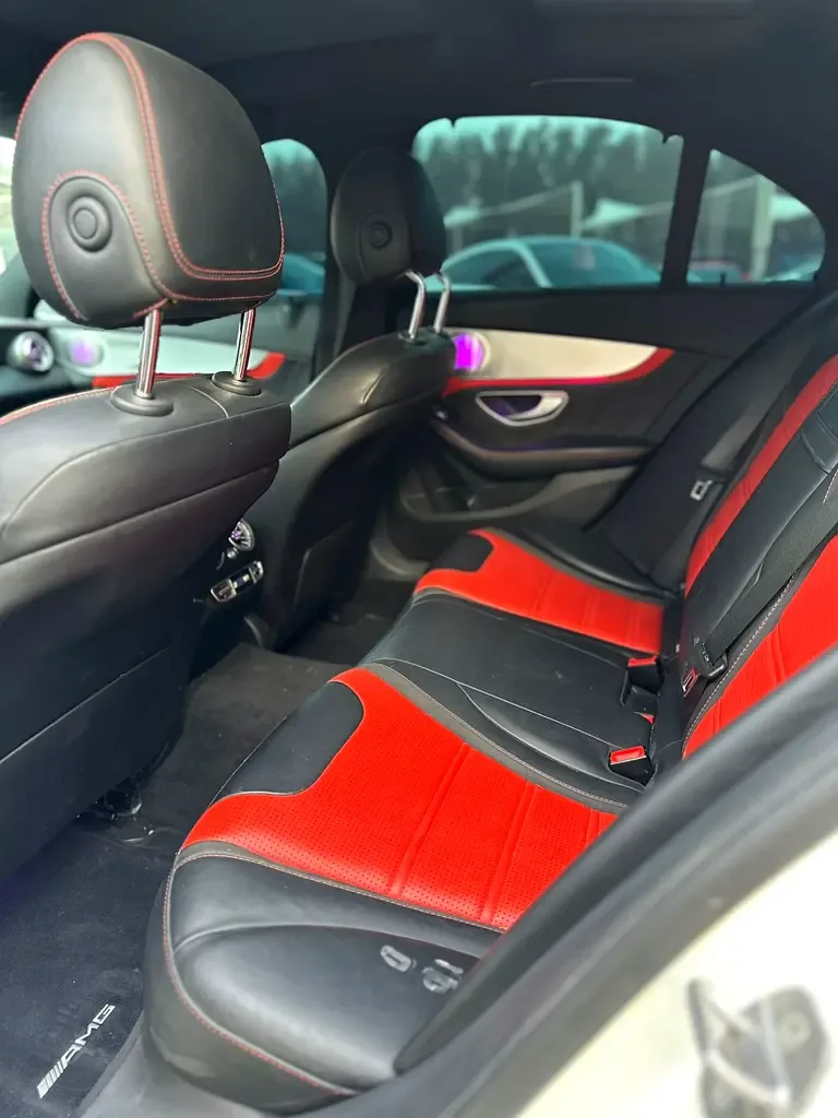 Mercedes-Benz C-Class C 63 SPEEDSHIFT DCT (476 حصان) - 11