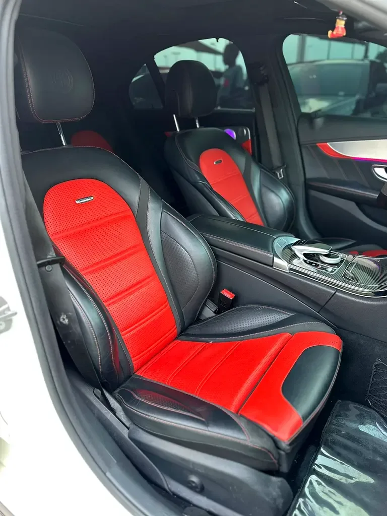 Mercedes-Benz C-Class C 63 SPEEDSHIFT DCT (476 حصان) - 12