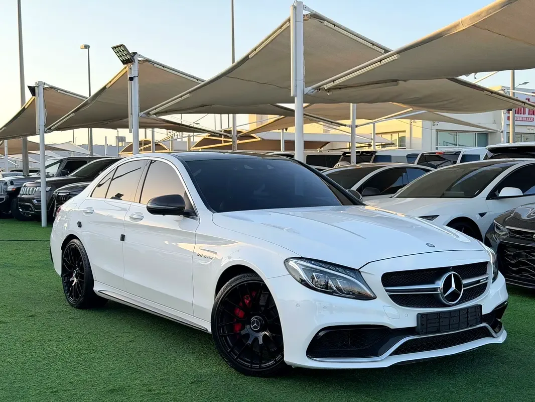 Mercedes-Benz C-Class C 63 SPEEDSHIFT DCT (476 حصان) - 2