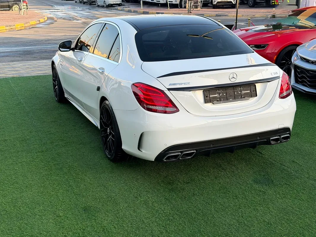 Mercedes-Benz C-Class C 63 SPEEDSHIFT DCT (476 حصان) - 3