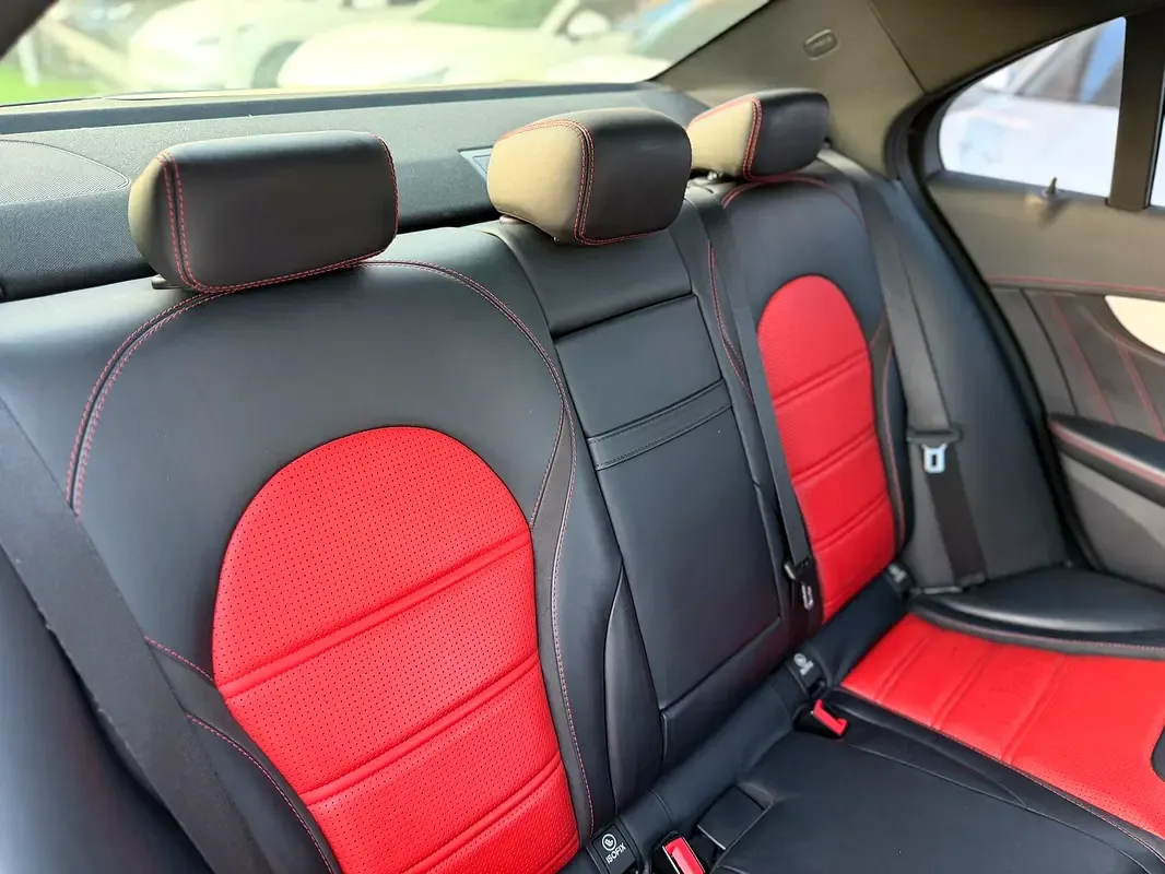 Mercedes-Benz C-Class C 63 SPEEDSHIFT DCT (476 حصان) - 13