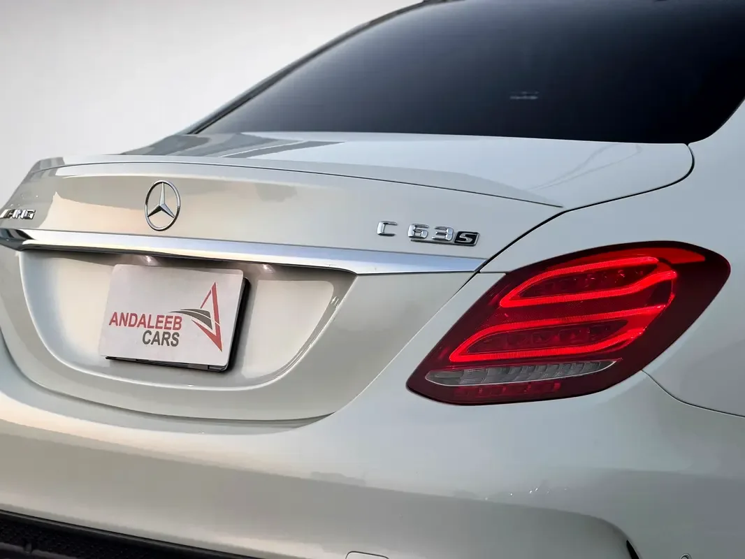 Mercedes-Benz C-Class C 63 SPEEDSHIFT DCT (476 حصان) - 7