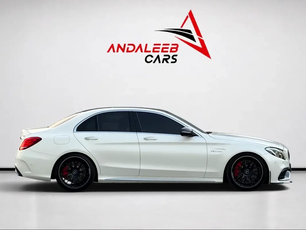 Mercedes-Benz C-Class C 63 SPEEDSHIFT DCT (476 حصان) - 9